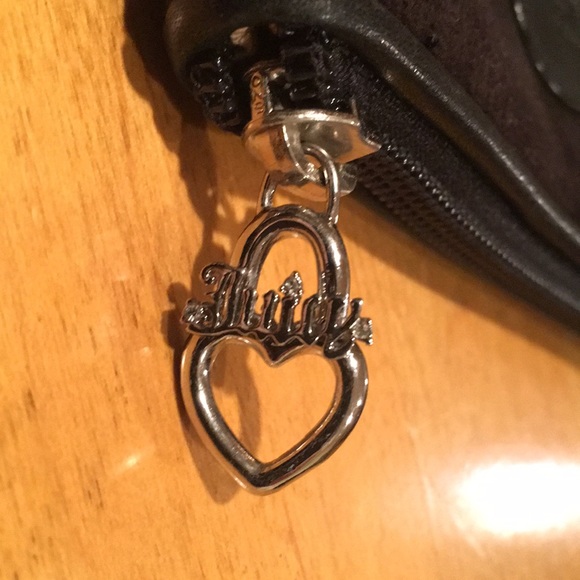 Juicy Couture Black Wristlet - Picture 3 of 3